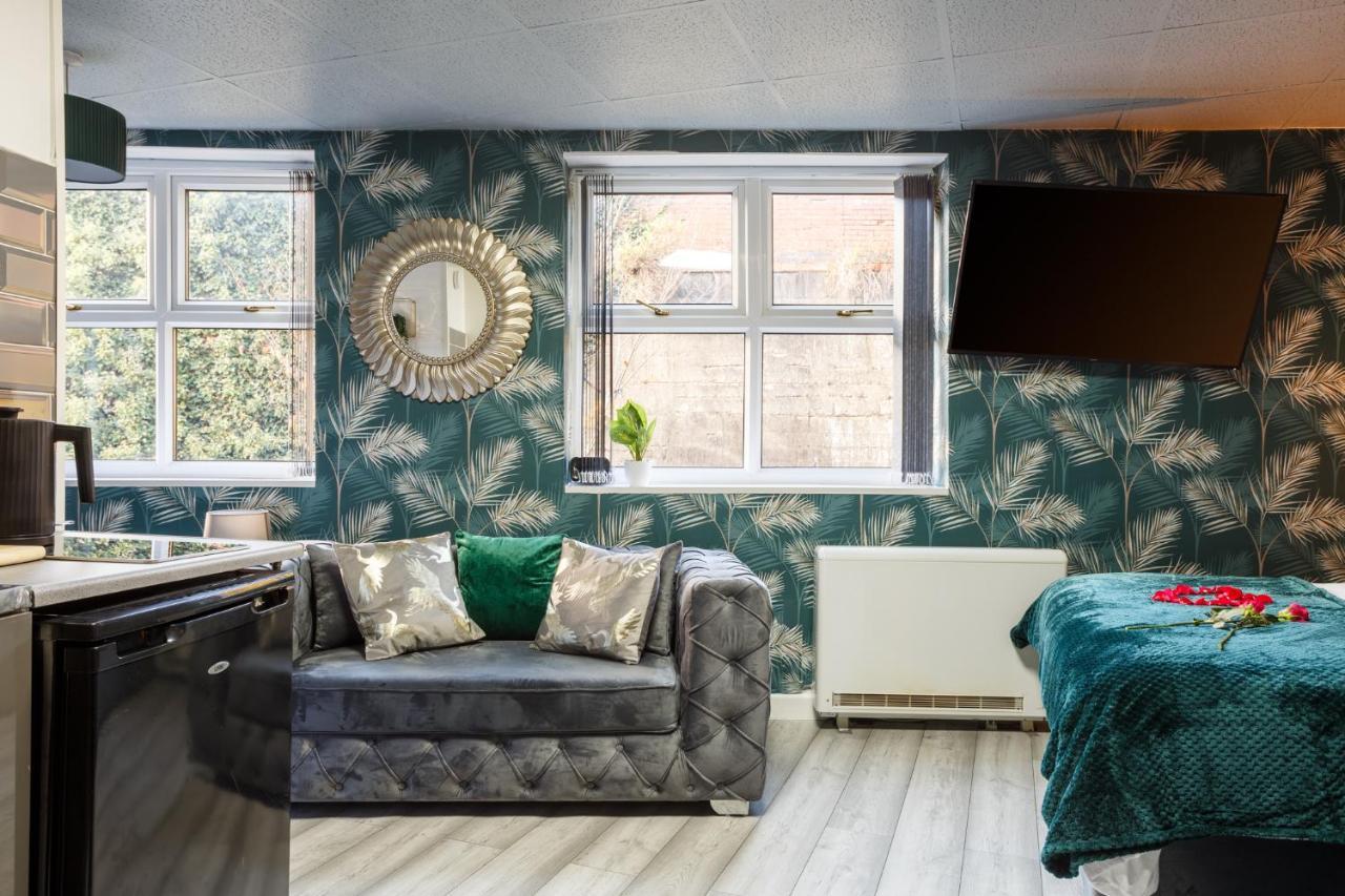 Riverside Studio With Jacuzzi! Шефилд Экстерьер фото