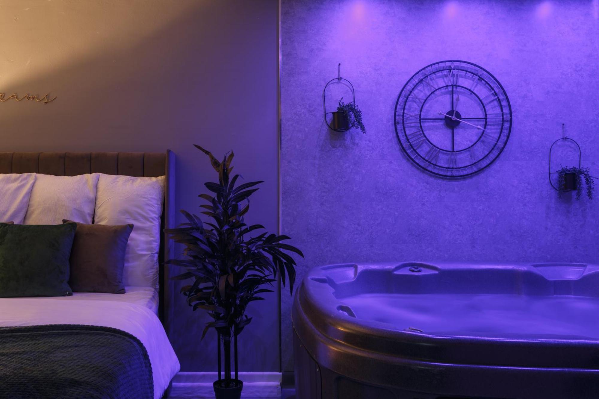 Riverside Studio With Jacuzzi! Шефилд Экстерьер фото